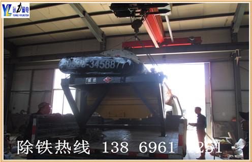 为什么普通型午夜成人福利视频的跑尾情况比较高,潍坊午夜免费视频磁电生产的午夜成人福利视频具有磁系设计结构先进.整机重量轻.运转快速可靠.而且维修方便.午夜成人福利视频非常适用于干旱缺水地区, 这样不仅能够节省水资源,而且能够为客户降低选矿成本,为超贫磁铁矿开采和利用开辟了一条新途径.​